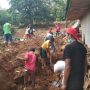 Korban Longsor Mabar Masih Terus Dicari, 684 Orang Mengungsi