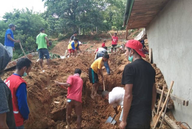 Korban Longsor Mabar Masih Terus Dicari, 684 Orang Mengungsi