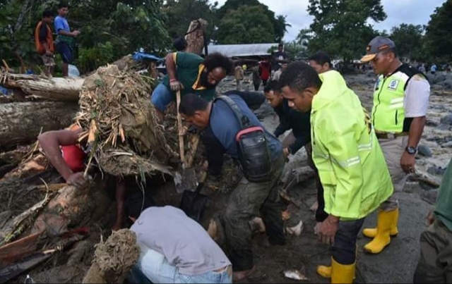 4.728 Jiwa Mengungsi, 79 Wafat & 43 Orang Hilang Pasca Banjir di Sentani