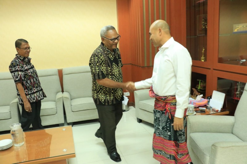 Gubernur VBL Tegaskan Pemerintah Harus Mampu Menjadi Market
