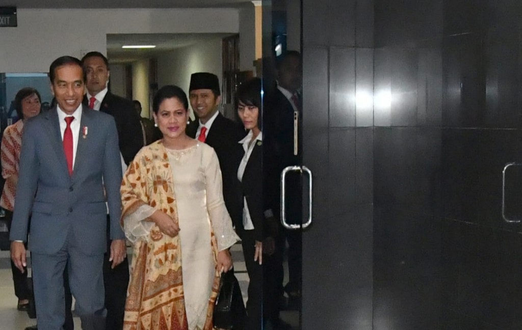 Presiden Jokowi Jenguk Wali Kota Surabaya Tri Rismaharini