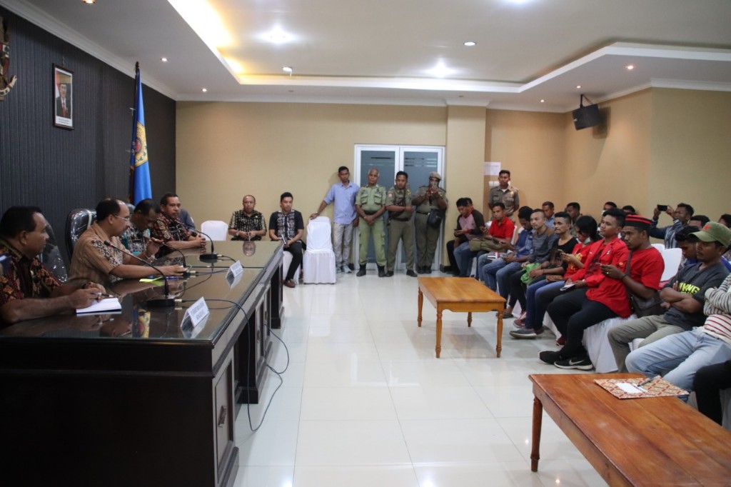 GMNI Unjuk Rasa Tuntut Janji Wali Kota Kupang Soal Ketersediaan Air Bersih