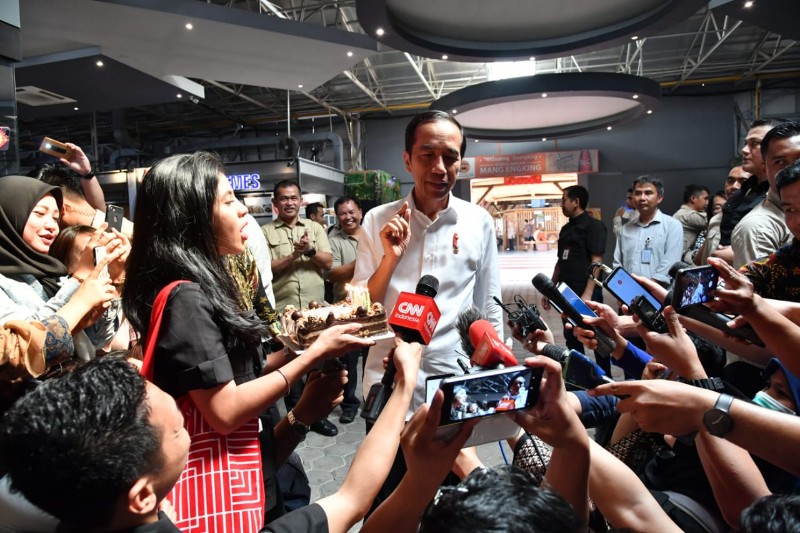Ultah Ke-58, Presiden Jokowi Dapat Kejutan