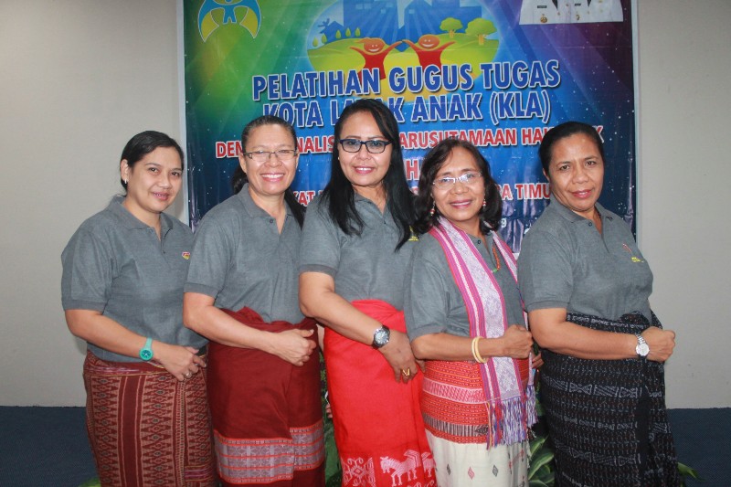 Selaku Perempuan Sukses dan Istimewa