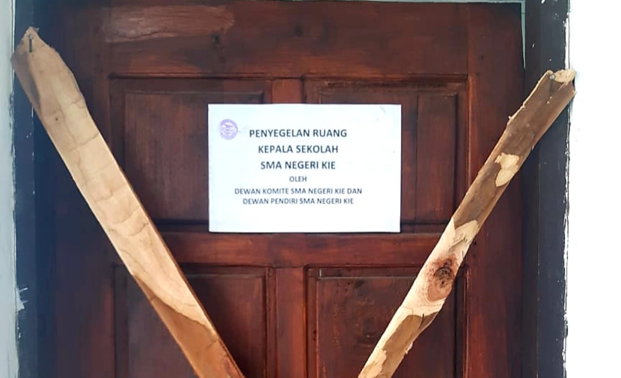 Masa Bodoh dengan Hasil Rapat, Ruangan Kepsek SMAN Kie Disegel Komite