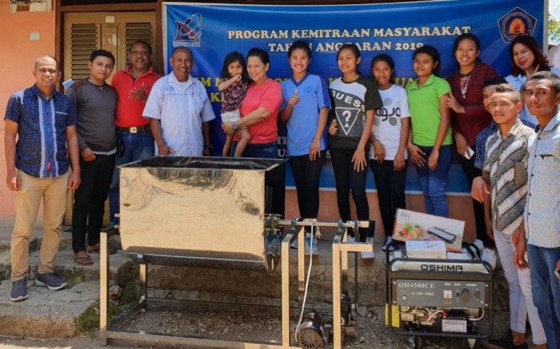 Program Kemitraan Masyarakat Politeknik Negeri Kupang Bantu Usaha Abon Ikan