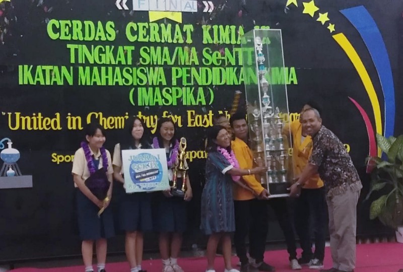 SMAK Giovanni Kupang Raih Juara Cerdas Cermat Kimia Ke-IX Tkt SMA/MA Se-NTT