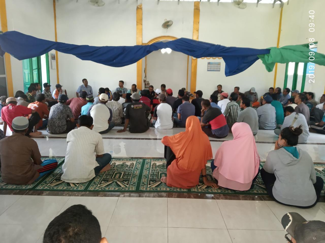 Empat Tuntutan Masyarakat Sumbawa Korban Gempa Kepada Bupati Djibril