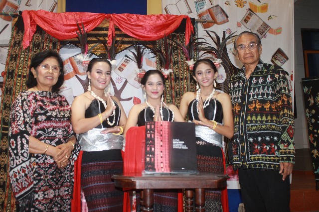 ‘Woven Speech Book’: Tenun sebagai Pengetahuan, Menyurat yang Tersirat