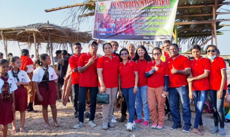 Edukasi Literasi ala FKIP UPG 45 NTT Bagi Anak SD dalam Festival Li Ngae