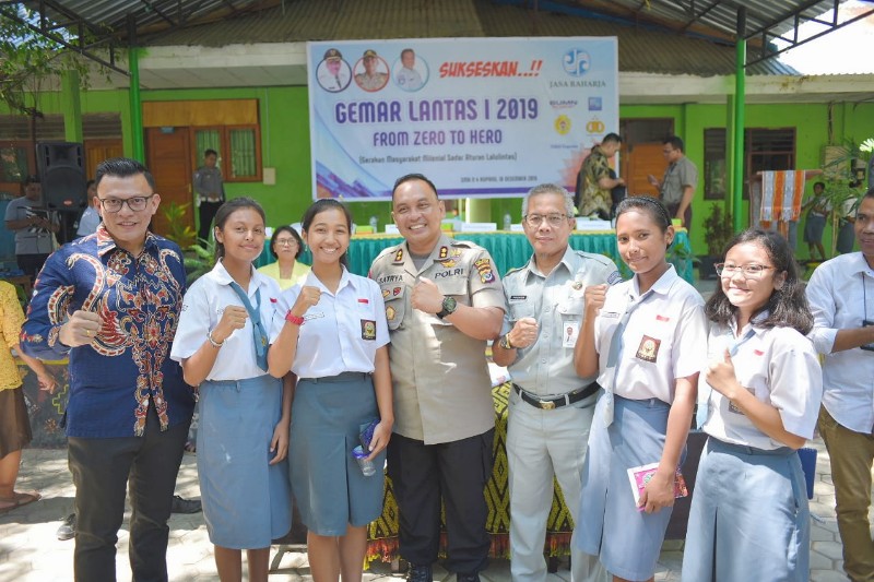 Jasa Raharja Ajak Pelajar SMAN 4 Kupang Sadar Aturan Berlalu Lintas