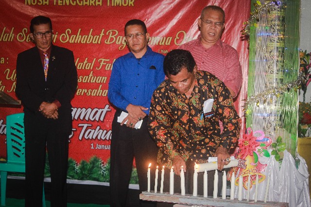 Nuansa Damai dan Pujian pada Allah Warnai Natal Oikumene UPG 1945 NTT