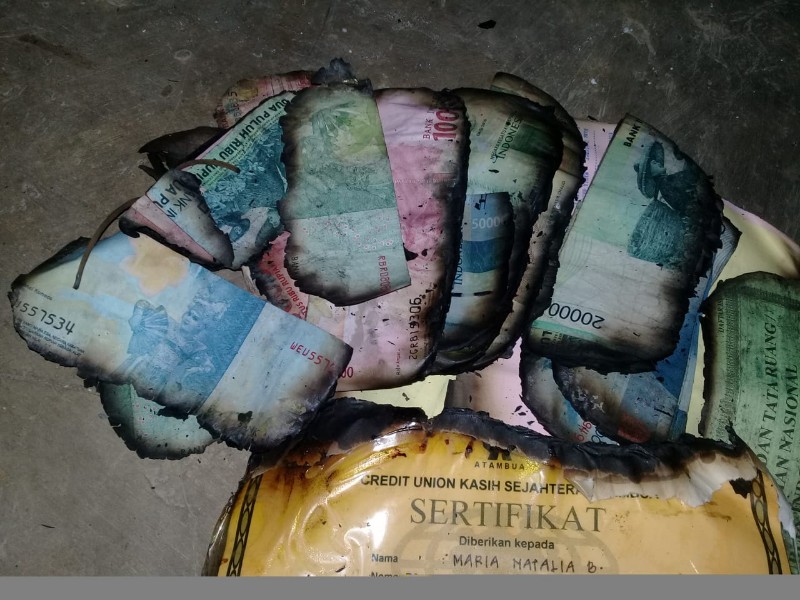 Aneh! Rumah Petrus Bere Yang Terbakar, Sumber Api Tak Diketahui