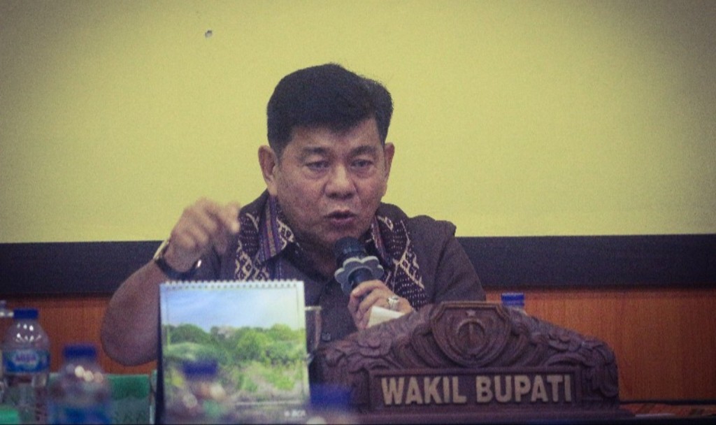 Wakil Bupati Kupang Titip ‘Nasib Guru Honorer’ kepada Anita Jacoba Gah