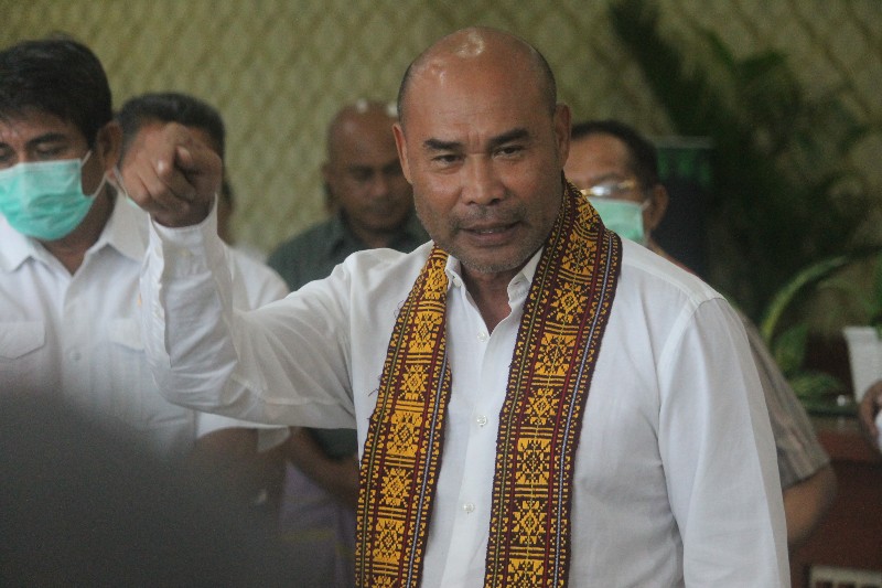 Gubernur VBL Tegaskan Tidak Ada Kewenangan Pemda Tutup Bandara