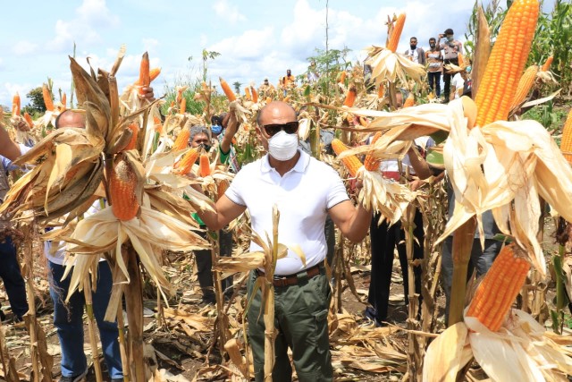 Gubernur VBL Pinta Petani TJPS di TTU Dapat Jadi Penyuluh Bagi Petani Lain