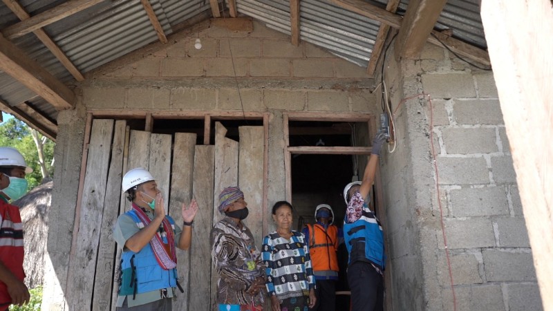 PLN Nyalakan Listrik Tiga Desa di Kabupaten Kupang