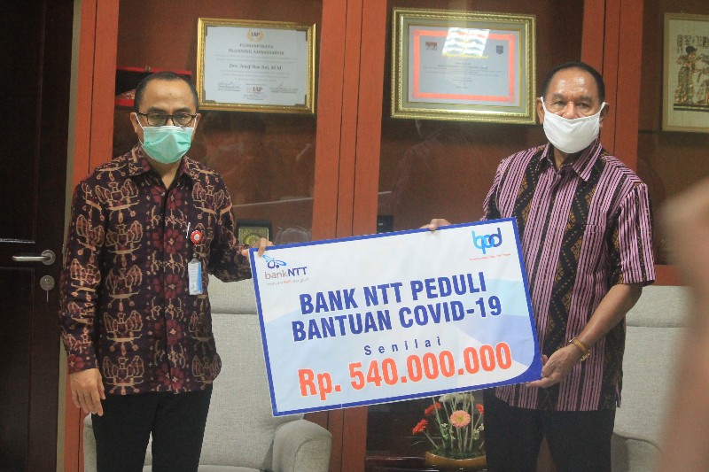 Bank NTT Hibah Dana Covid-19 Rp.540 Juta Kepada Pemprov NTT