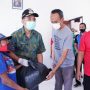 Wali Kota Jefri Serahkan Bantuan Beras kepada Warga di 14 Kelurahan