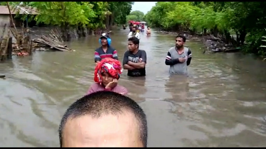 Banjir di Sumba Timur Hanyutkan Dua Rumah, 230 Jiwa Mengungsi