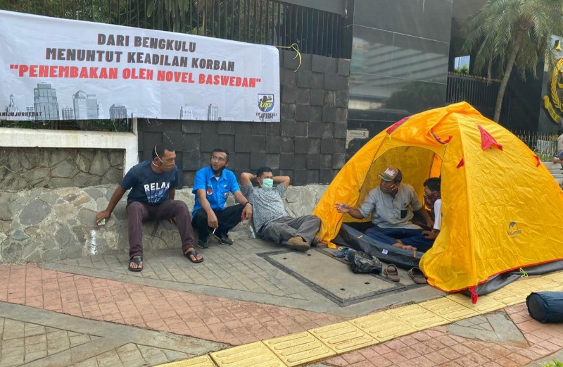Tuntut Keadilan, Korban Penganiayaan Novel Baswedan Inap di Kejagung