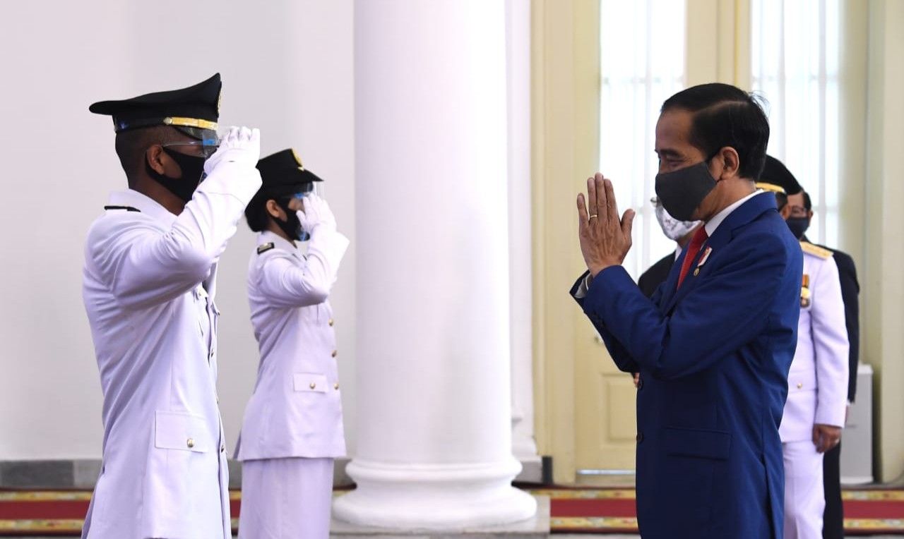 Presiden Lantik 881 Pamong Praja Muda Lulusan IPDN Tahun 2020 secara Virtual