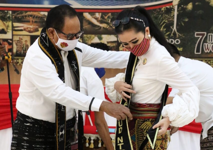Julie Laiskodat Jadi Bunda PAUD, Wagub Josef : Revolusi Bentuk Manusia NTT
