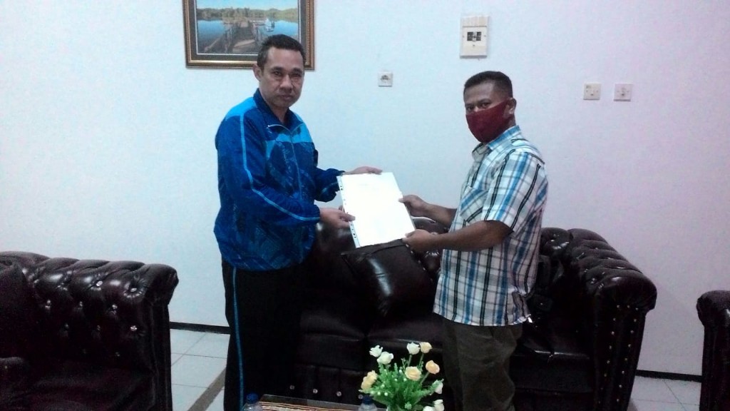 Cabut Izin Siar TV Belu, KPID NTT Serahkan Surat Menkominfo RI ke Kominfo Belu