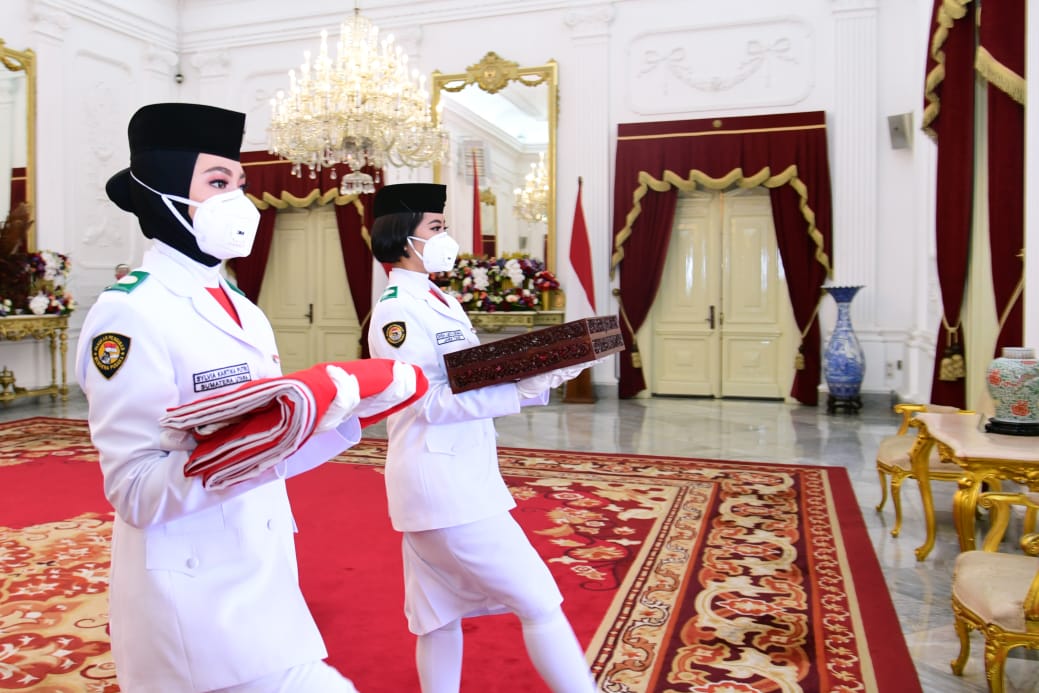 Detik Proklamasi RI, Tim Sabang Kibarkan Merah Putih di Istana Merdeka