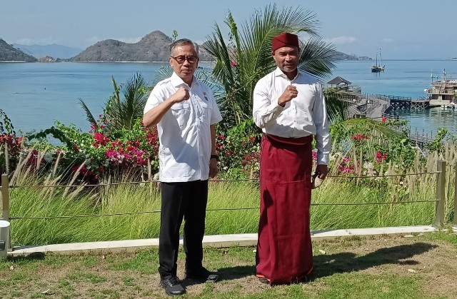 VBL Beber Strategi Cepat Pembangunan di NTT dalam Rakerstra OJK