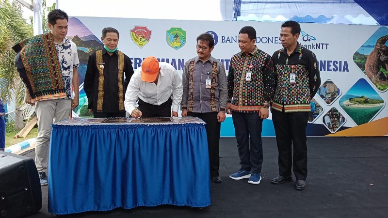 VBL Meresmikan Kantor Kas Titipan BI Ke-8 pada Bank NTT Labuan Bajo