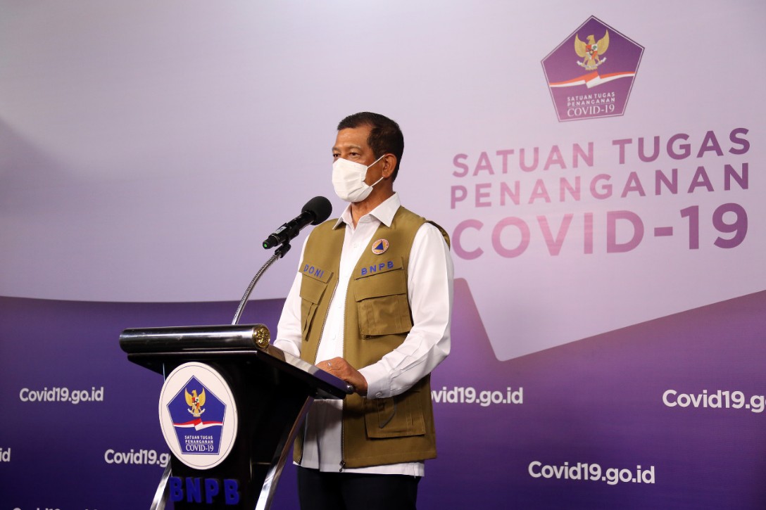 Abaikan Protokol Kesehatan di Kegiatan Rizieq Shihab, BNPB Sebar Masker