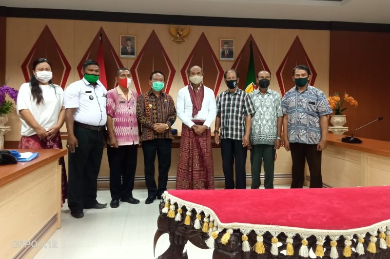 Keluarga Bisilisin Serahkan Tanah di Pulau Semau Kepada Pemprov NTT