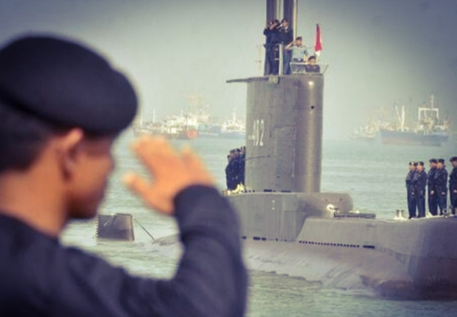 Kapal Selam KRI Nanggala 402 Dinyatakan Tenggelam