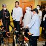 Jokowi Tinjau Kampus Bambu Turetogo dan Lihat Sepeda Bambu