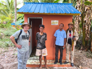 CIRMA Entaskan Ratusan “WC Terbang” di Kabupaten Kupang Nusa Tenggara Timur 