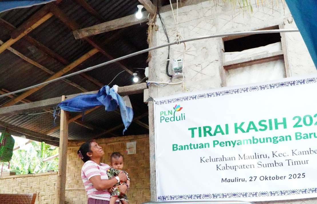 PLN NTT Wujudkan Mimpi 3.000 Keluarga Miskin Nikmati Terang Listrik