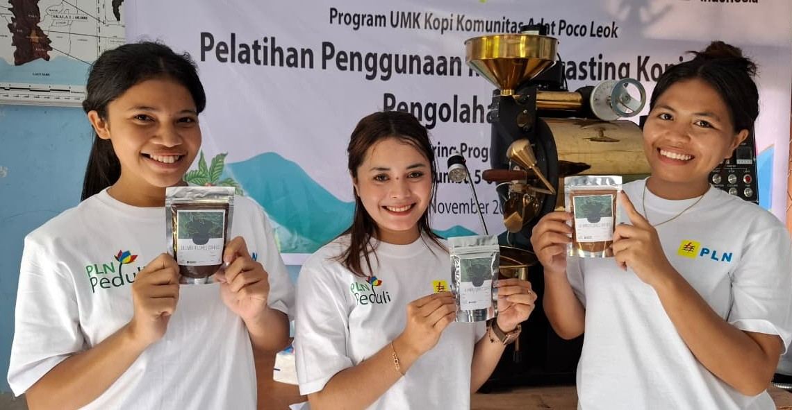 Petani Kopi Ulumbu Manggarai Dapat Teknologi Roasting dari PLN UIP Nusra