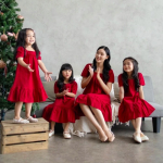 Tren Busana Nataru 2025, ‘Couple Outfit’ Anak dan Pasangan