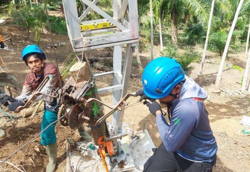 PLN NTT Kirim Tim ‘Pasukan Terang’ Bantu Korban Bencana Sumatra