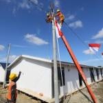 Sinergi BUMN, Danantara Bangun Huntara Aceh, PLN Sambung Listrik