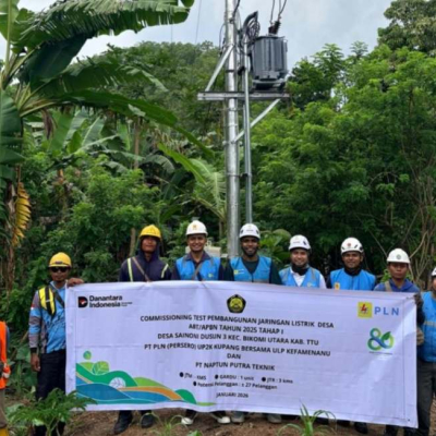 Penantian 81 Tahun, Warga Tiga Desa TTU Dapat Jaringan Listrik PLN