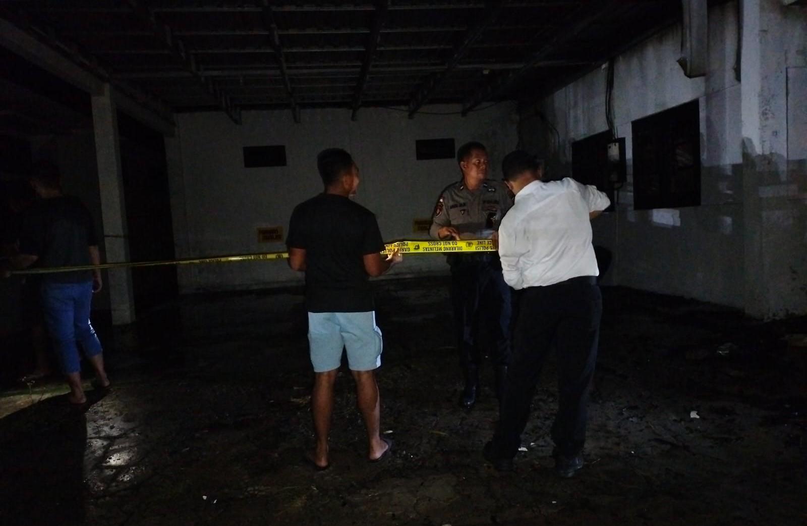 PLN dan Damkar Ende Atasi Kebakaran Area Gudang Logistik UP3 Flores Bagian Barat