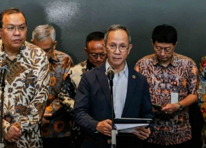 Respons Moral IHSG Anjlok, Pimpinan OJK Mengundurkan Diri