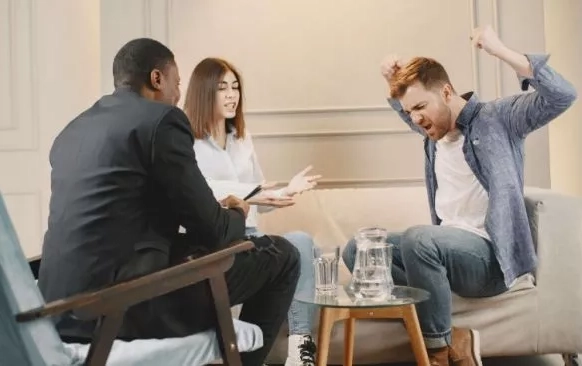 Tips Biasakan Berpikir Sebelum Tersinggung