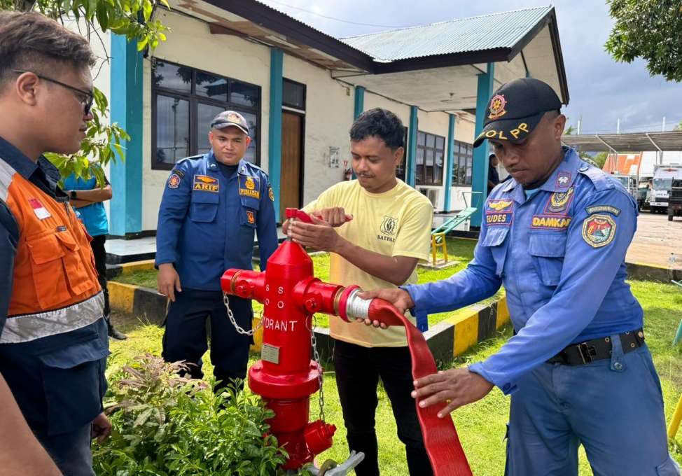 PLN UP3 Flores Bagian Timur Asah Siaga Hadapi Darurat Kebakaran