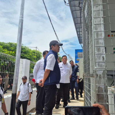 Menteri KKP Lihat Kampung Nelayan Sulamu Siap Dikelola Berbekal Listrik PLN