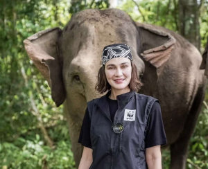Luna Maya Ajak Masyarakat Peduli Habitat Gajah Sumatra