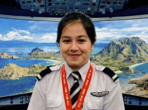 Sosok Pilot Perempuan Flores Taklukkan Langit, Maria Gracella Stephani Soe