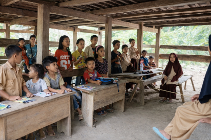 “Wajah Beringas” Pendidikan Indonesia : Dari Humanisasi Menuju Cengkeraman Komersialisasi